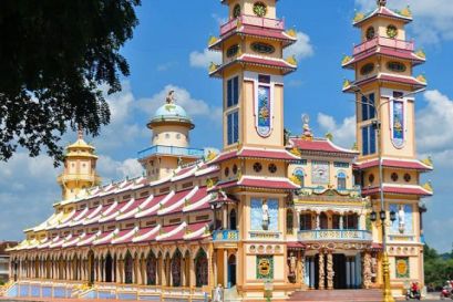 古芝隧道 Cu Chi   和曹岱庙 Cao Dai  一日游