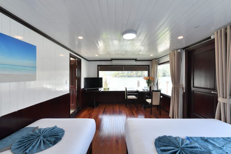 Suite Cabin On Top