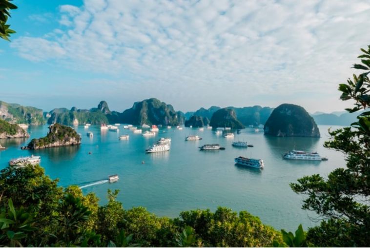 Halong-Bay-Activities-Hiking